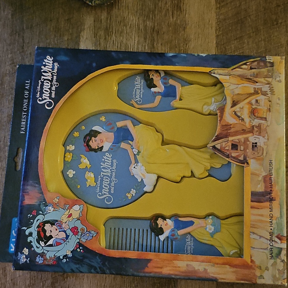 Snow White VANITY SET